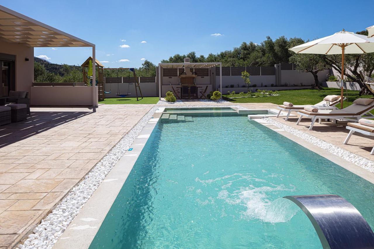 Koin Villa Sunrise, With Heated Pool & Whirlpool Perama  Exterior photo